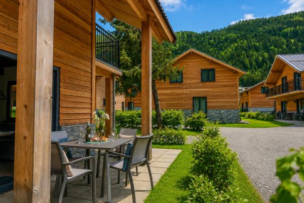 Chalet direct aan de Afritzer See met panoramisch bergzicht voor 6 personen - thumbnail 2