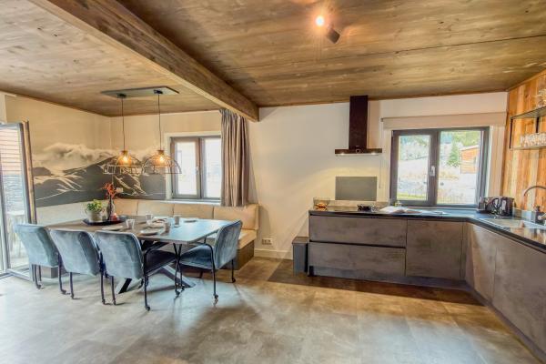 Luxe chalet aan de Afritzer See met panoramisch uitzicht op bergen en meer - thumbnail 4