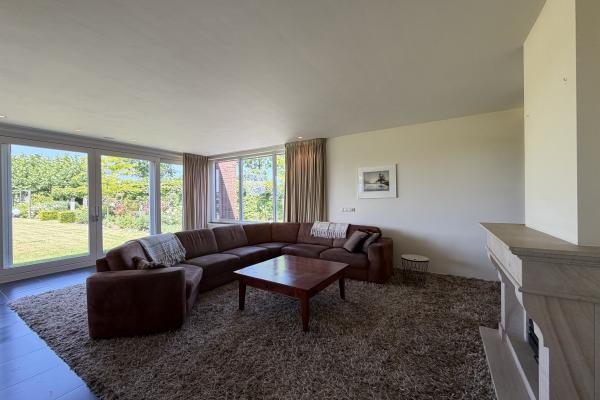 Ruim vrijstaand huis in Nederweert met grote tuin en hottub voor 12 personen - thumbnail 3