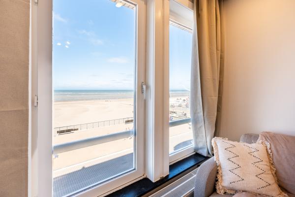 Appartement op zeedijk Koksijde met zeezicht, strand op 10 meter - thumbnail 3