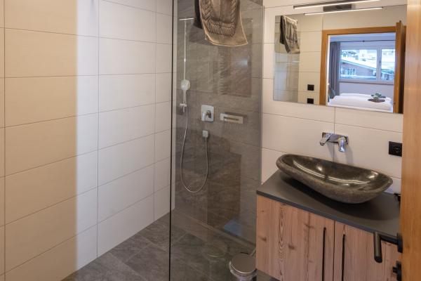 Appartement direct aan de piste met buitensauna in Hinterglemm - thumbnail 6
