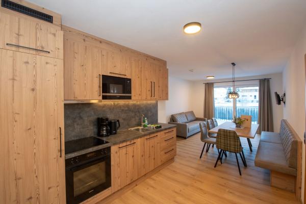 Appartement direct aan de piste met buitensauna in Hinterglemm - thumbnail 3
