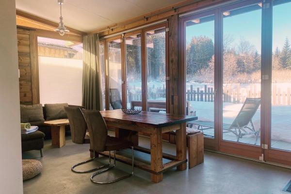 Vrijstaand chalet met sauna aan de bosrand bij Hermagor - thumbnail 2