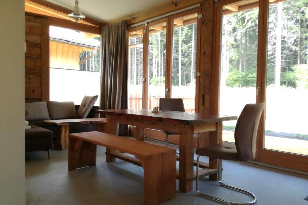 Vrijstaand chalet met sauna aan de bosrand bij Hermagor - thumbnail 4
