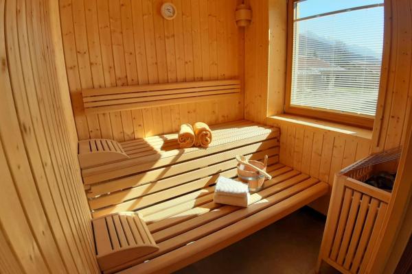 Chalet met Finse sauna en tuin, 5 minuten van Pressegger See - thumbnail 3