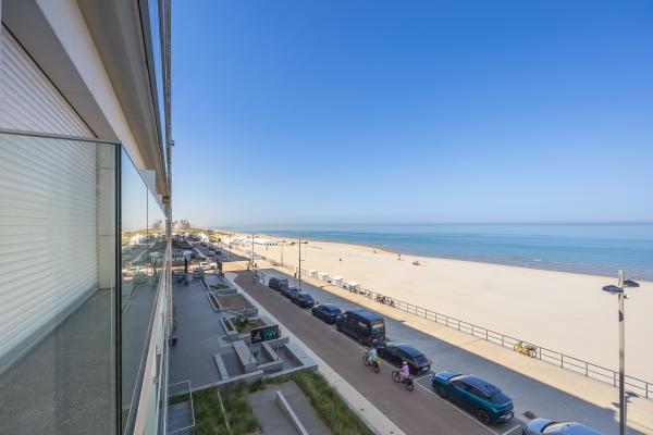 Licht appartement met 2 terrassen en weids uitzicht op zee in Middelkerke - thumbnail 2