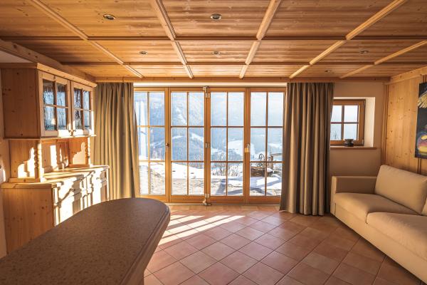 Romantische suite met panoramisch uitzicht en eigen terras in Bramberg - thumbnail 5