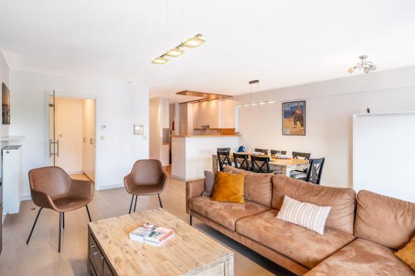8-persoons gerenoveerd appartement aan zee in Oostduinkerke - thumbnail 3