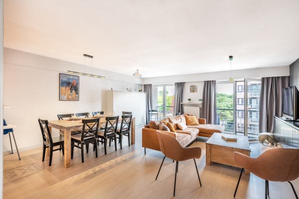 8-persoons gerenoveerd appartement aan zee in Oostduinkerke - thumbnail 1