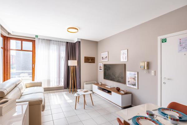 Op 300 m van zee: 4-persoonsappartement in hartje Koksijde - thumbnail 3
