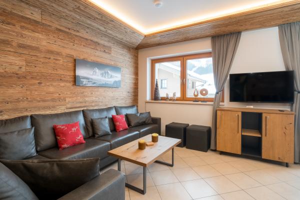 Piste-aan-huis in Saalbach: ruim appartement voor 9 met zonnig bergterras - thumbnail 5