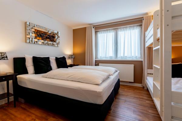 Luxe chalet voor 20 personen met sauna, direct aan de piste in Saalbach - thumbnail 5