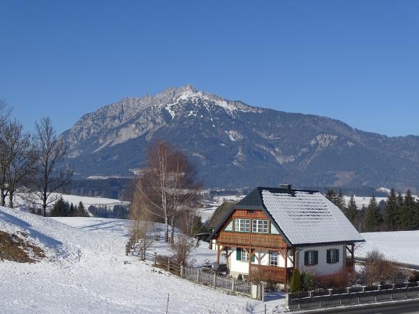 Villa photo 2