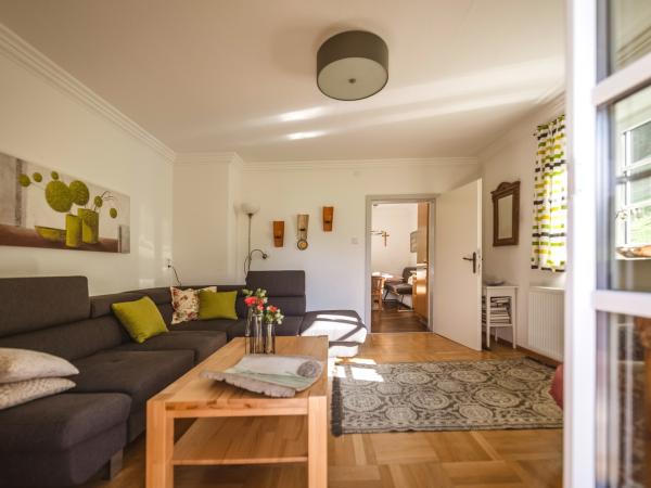 Villa photo 3