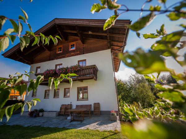 Villa photo 3