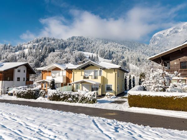 Villa photo 2