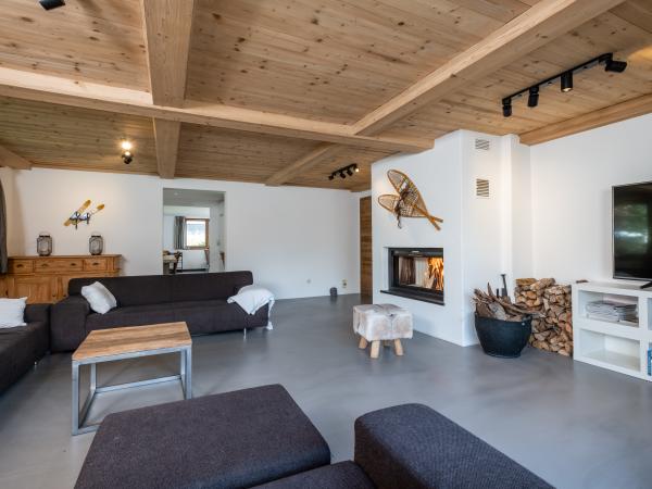 Villa photo 4