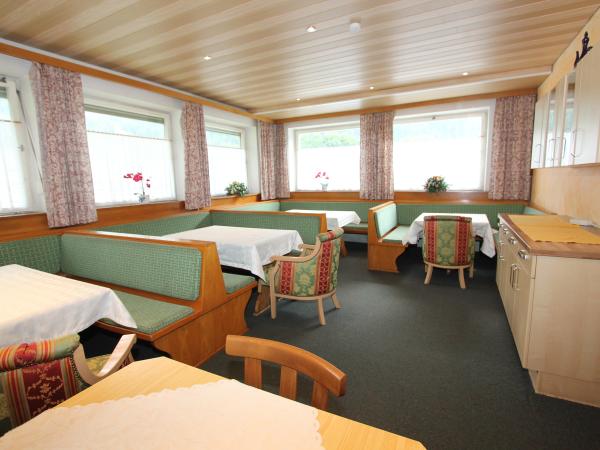 Villa photo 3