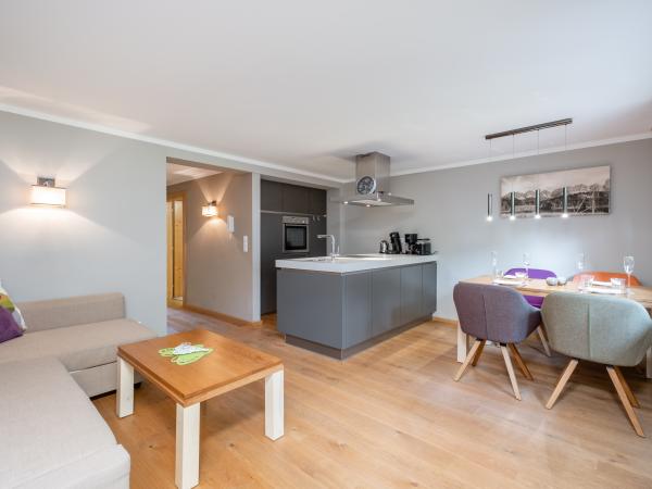 Villa photo 3