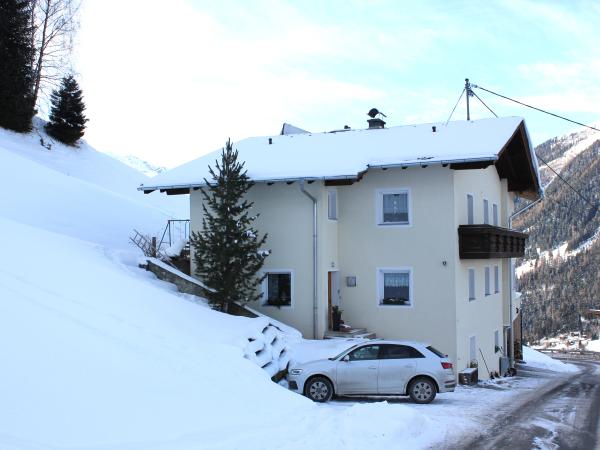 Villa photo 2