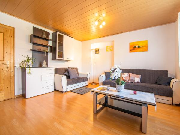 Villa photo 3