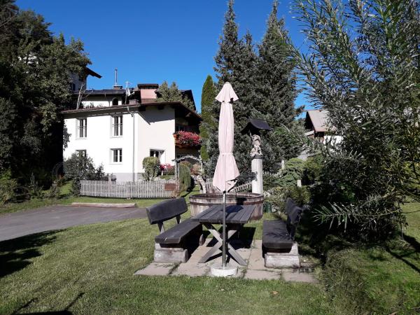 Villa photo 2