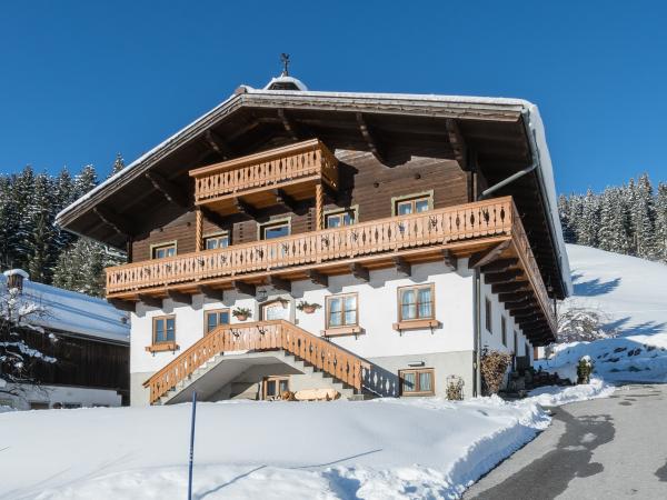 Villa photo 2