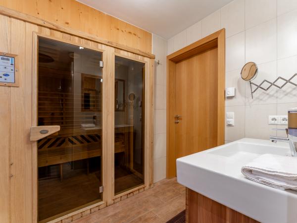 Villa photo 2