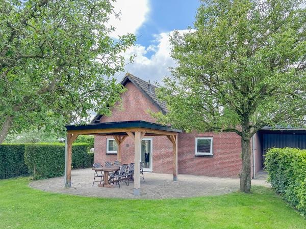 Villa photo 2
