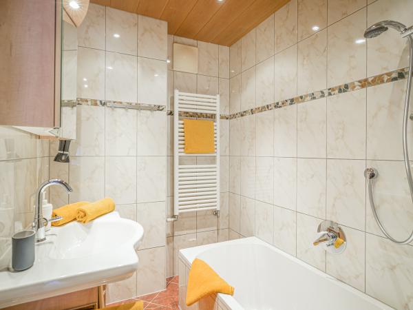 Villa photo 2