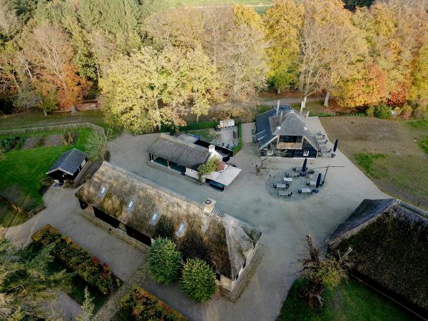 Villa photo 3