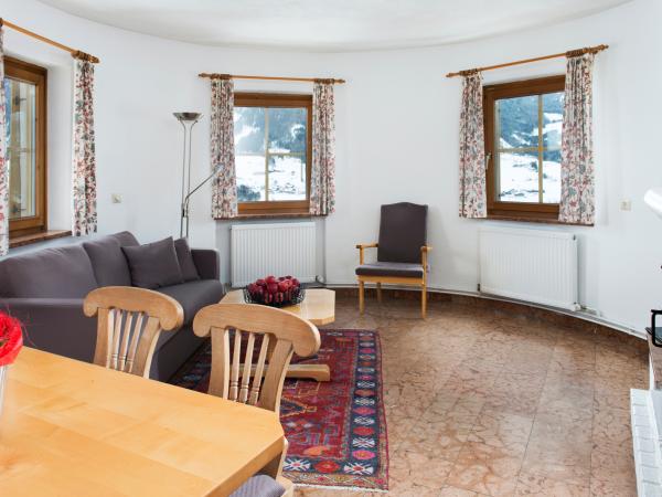 Villa photo 3
