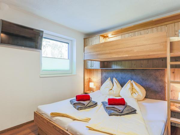 Villa photo 2