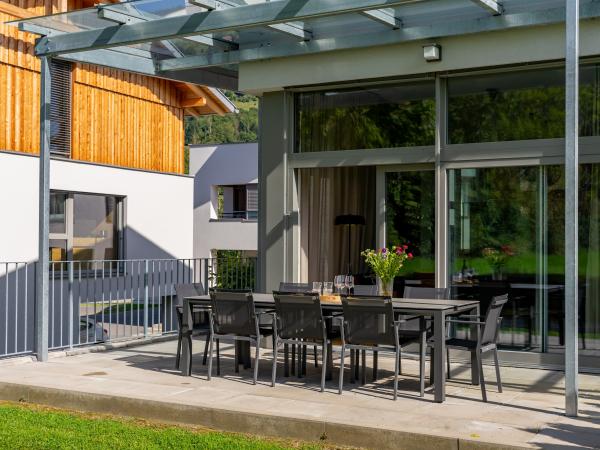 Villa photo 2