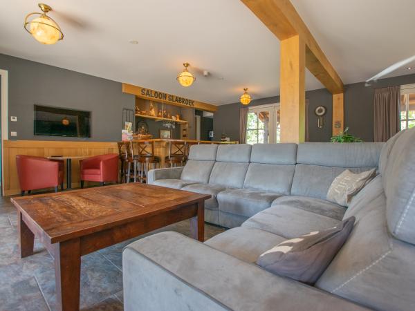 Villa photo 3