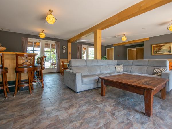 Villa photo 4