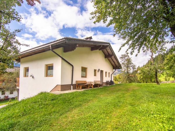 Villa photo 2