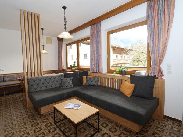 Villa photo 3