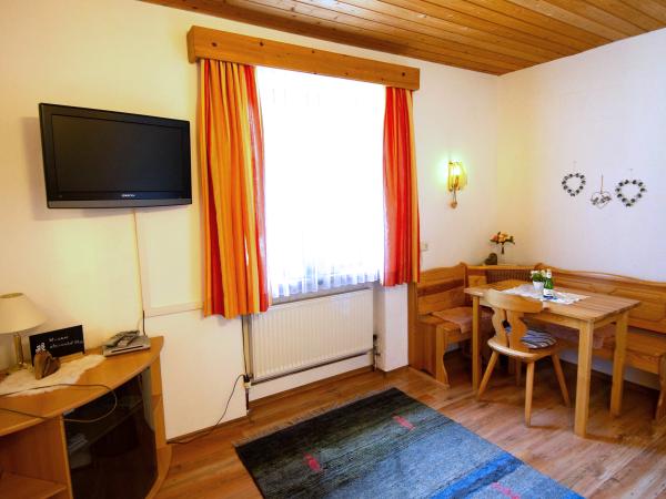 Villa photo 2