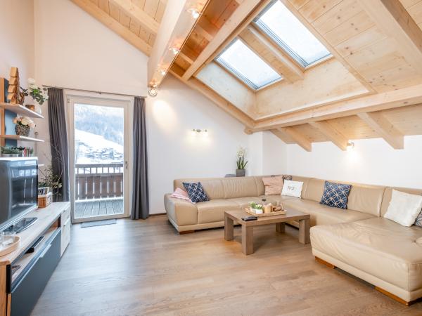 Villa photo 3