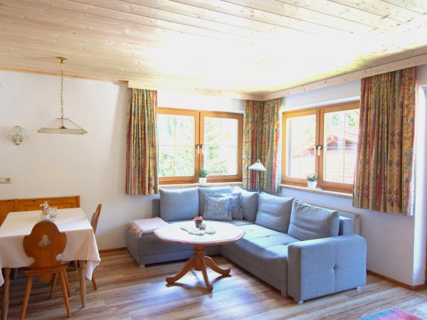 Villa photo 2
