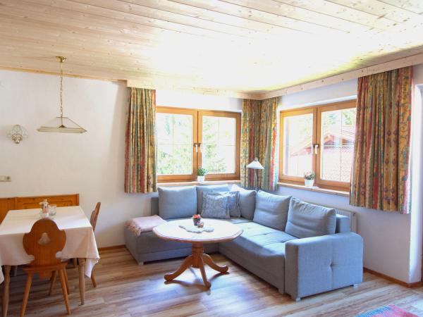 Villa photo 3