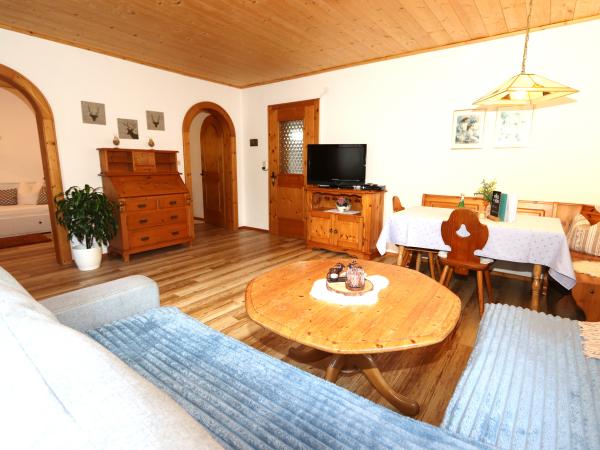 Villa photo 2