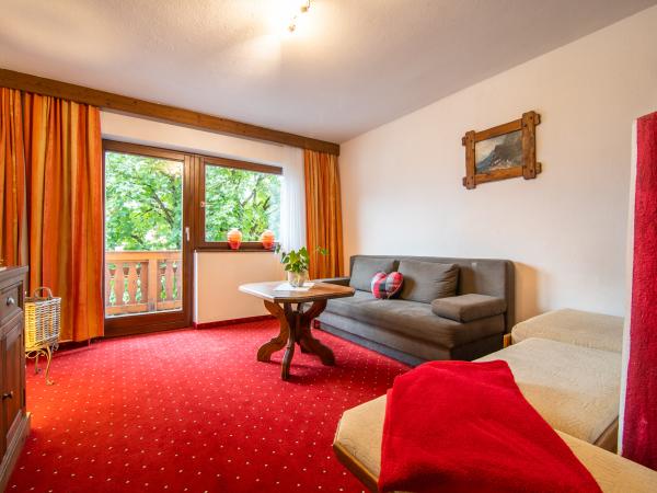 Villa photo 2