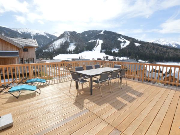Villa photo 3