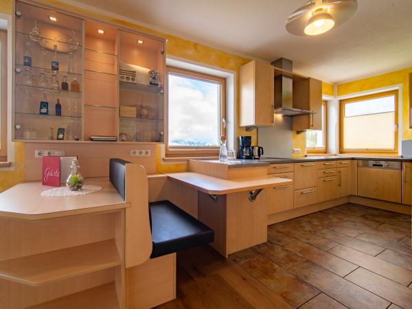 Villa photo 3