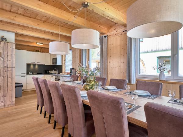 Villa photo 2