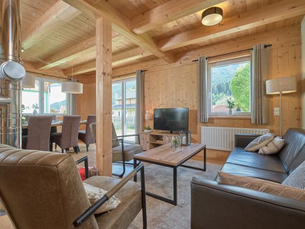 Villa photo 2