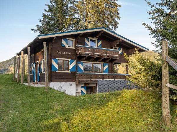 Villa photo 2