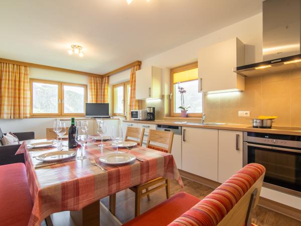 Villa photo 2